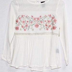 NWT Route 66 Embroidered Flower Long Sleeve Top